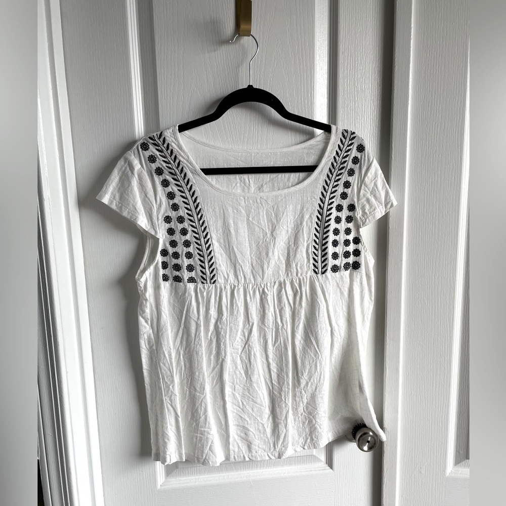 🤍💕2 women’s blouses